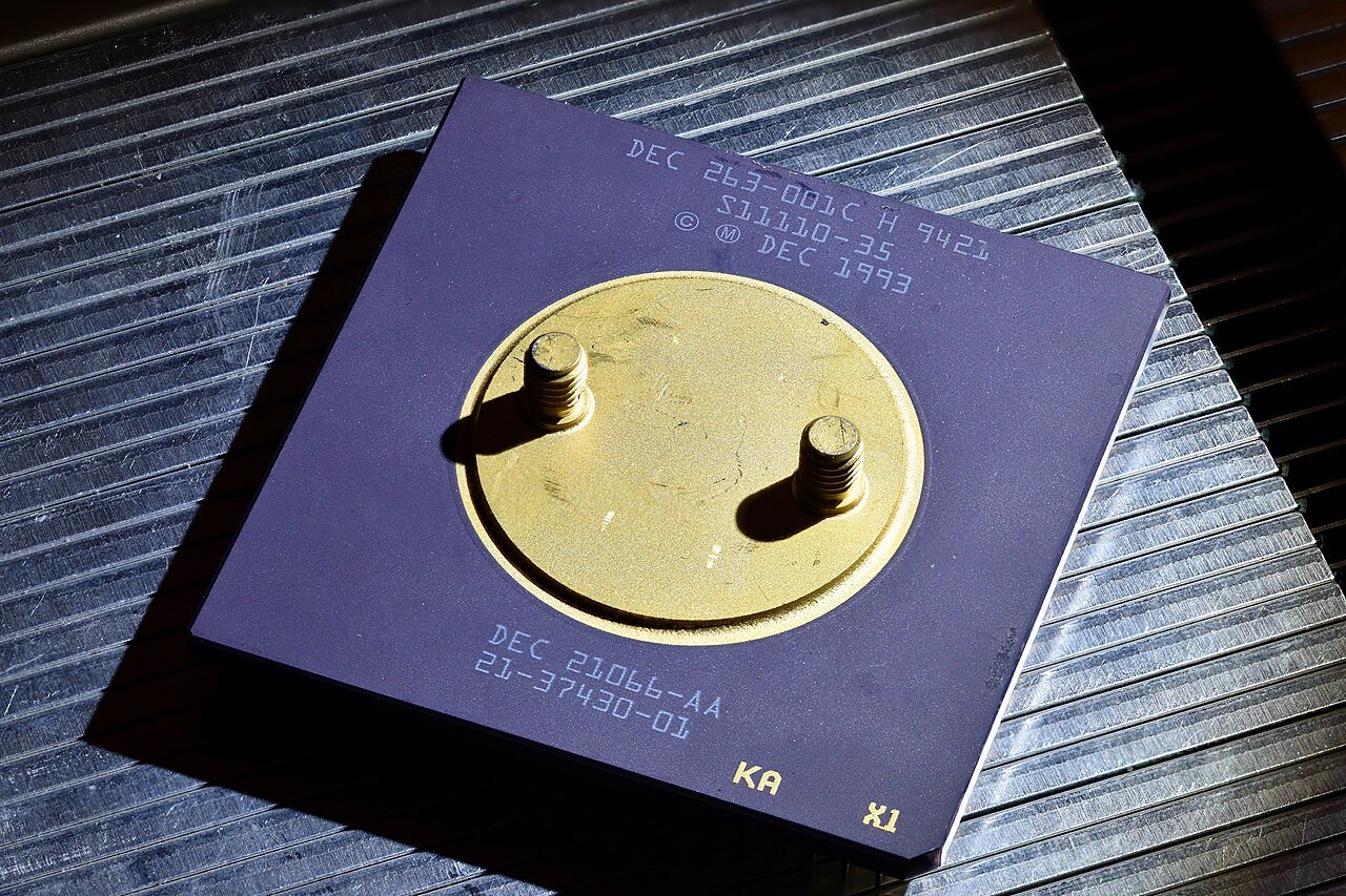 A DEC Alpha 21066 microprocessor in its ceramic package